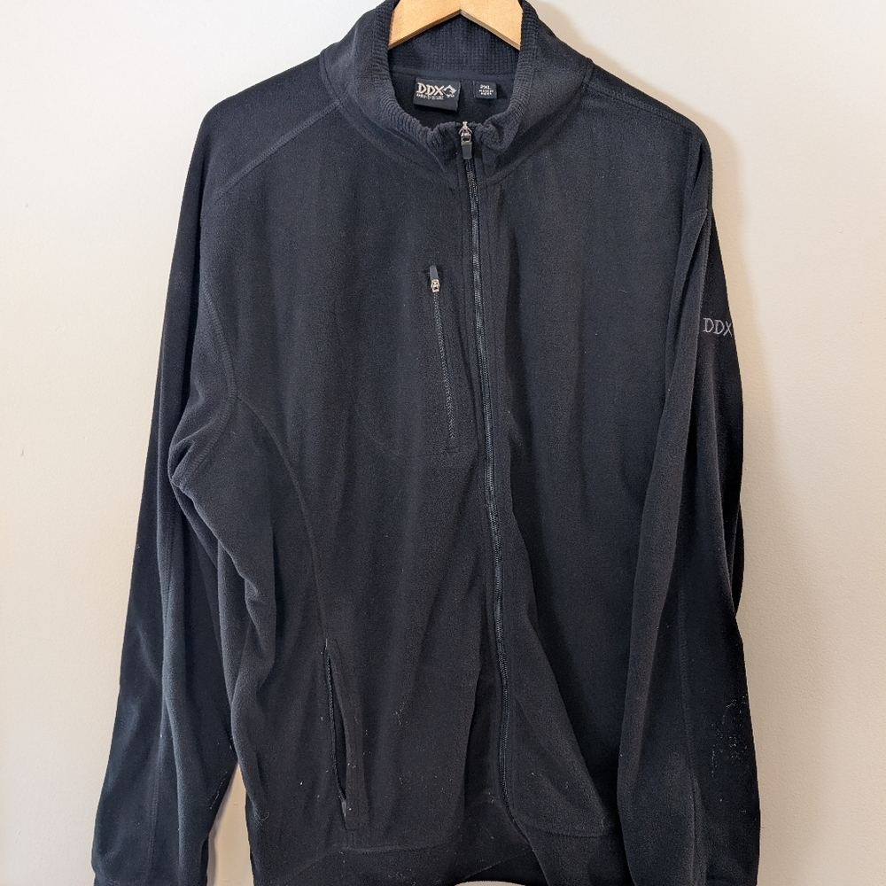 DRI DUCK Men's Black Sweater